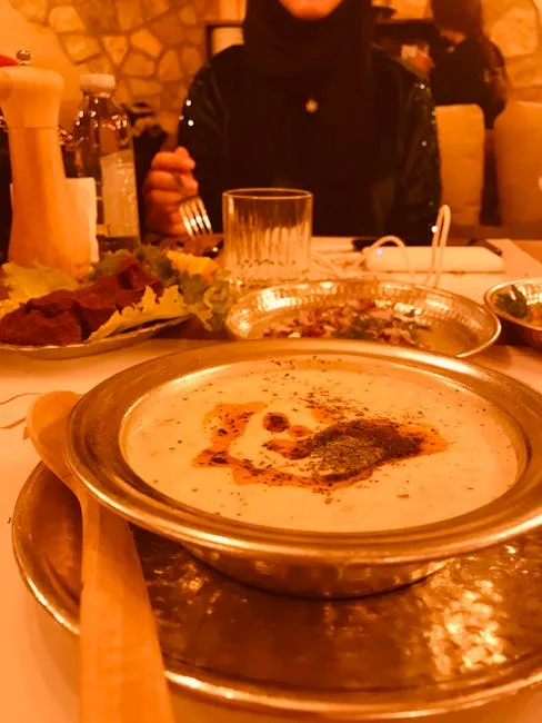 Mercimekli Erişte Çorbası