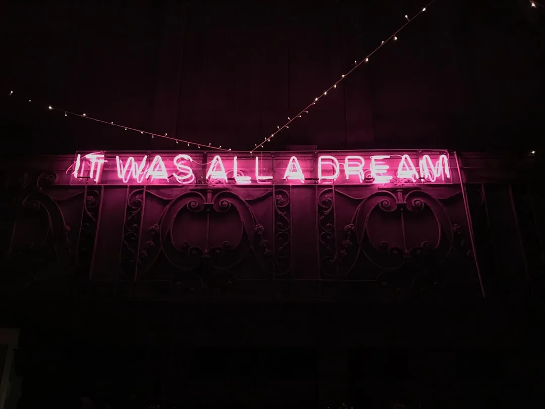 Rüyada Gizli Geçit Görmek: Anlamı ve Yorumu