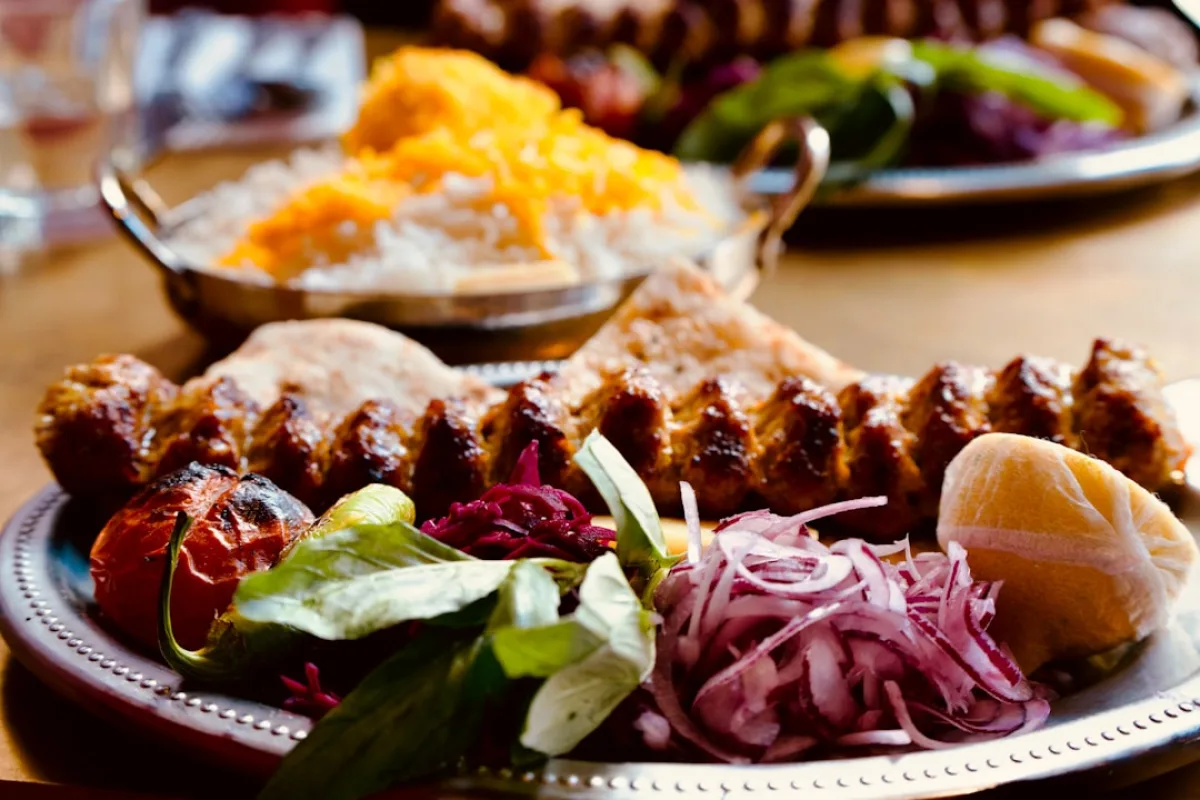 Kavrulmuş Sarımsaklı Fesleğen Cacığı